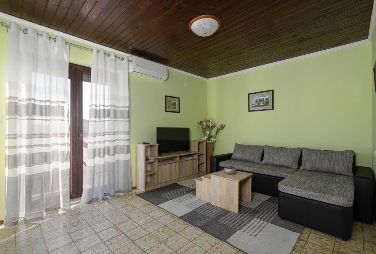 Apartament Dvi Ulike Labinci Zewnętrze zdjęcie