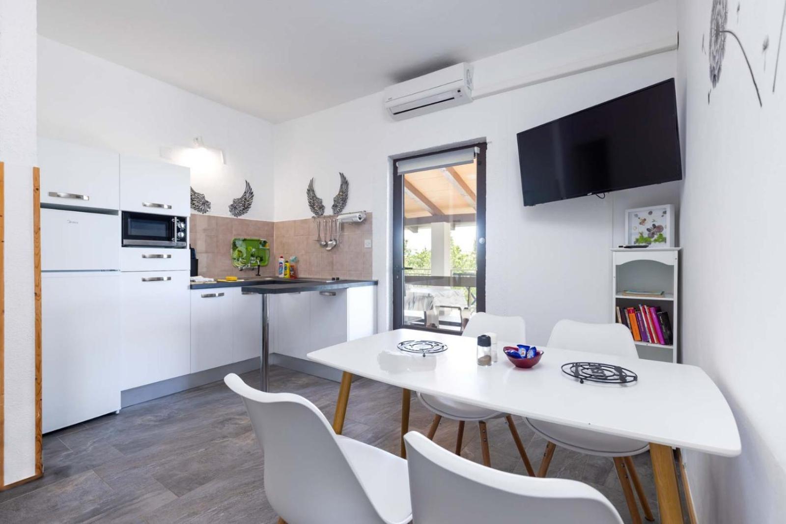 Apartament Dvi Ulike Labinci Zewnętrze zdjęcie