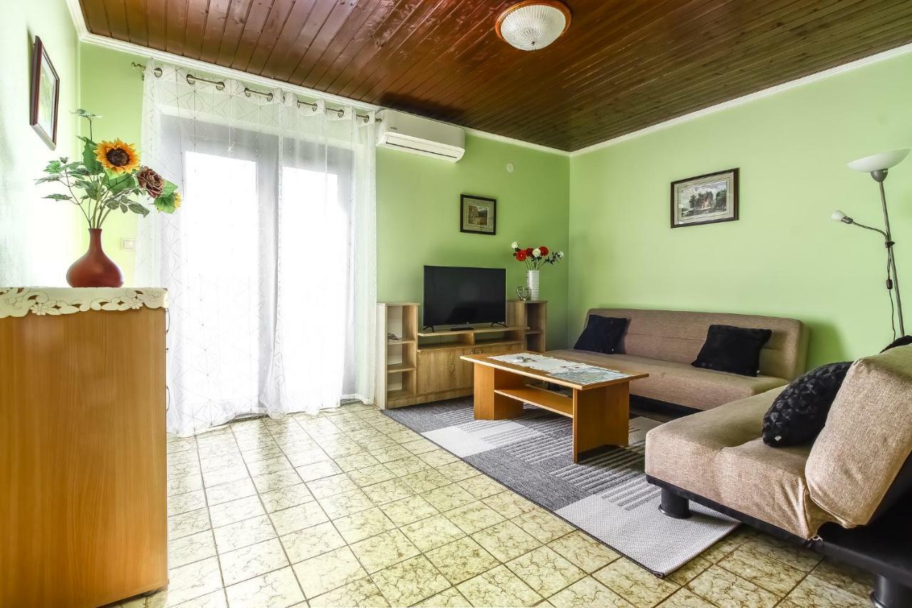 Apartament Dvi Ulike Labinci Zewnętrze zdjęcie